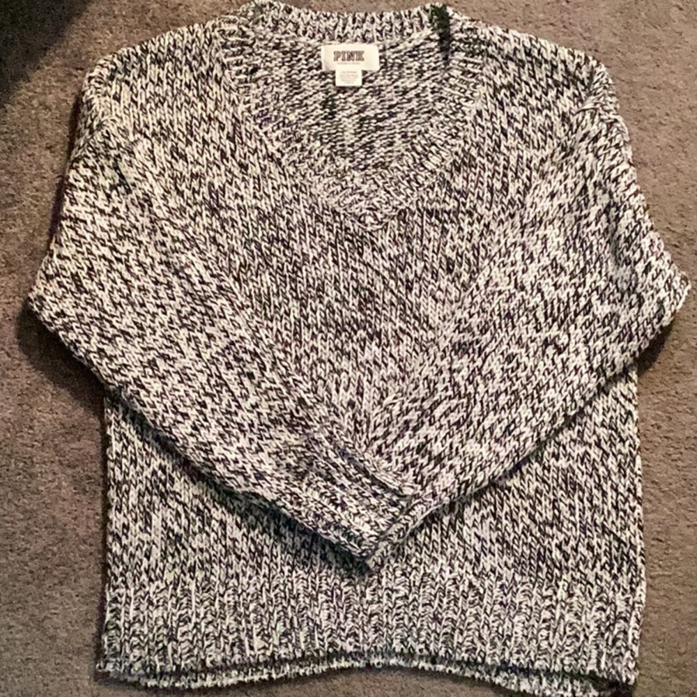 Victoria’s Secret PINK V-Neck sweater sz L